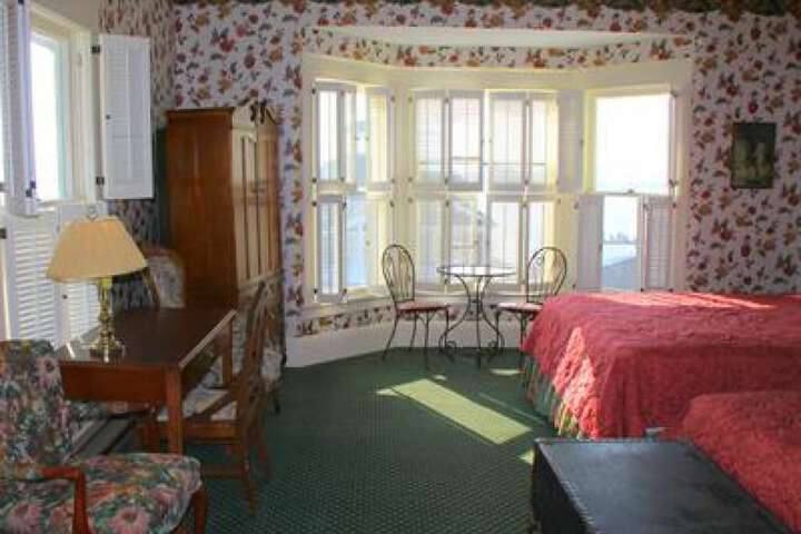 Room 48 of 113