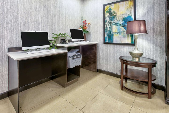Business Center 28 of 28