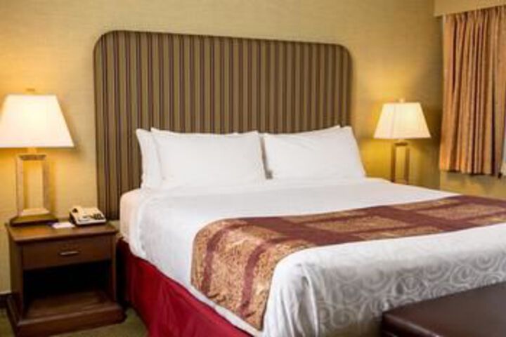 BEST WESTERN PLUS Coquitlam Inn Convention Centre