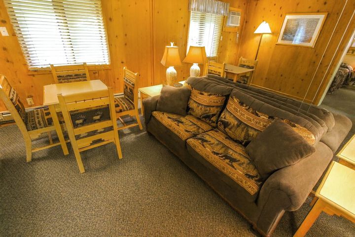 Smoketree Lodge