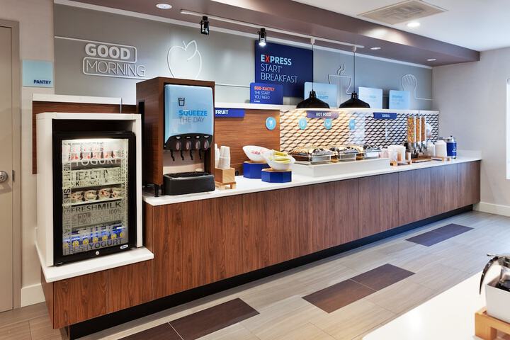 Holiday Inn Express & Suites Rome-East by IHG