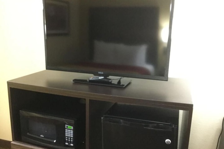 Room 11 of 30