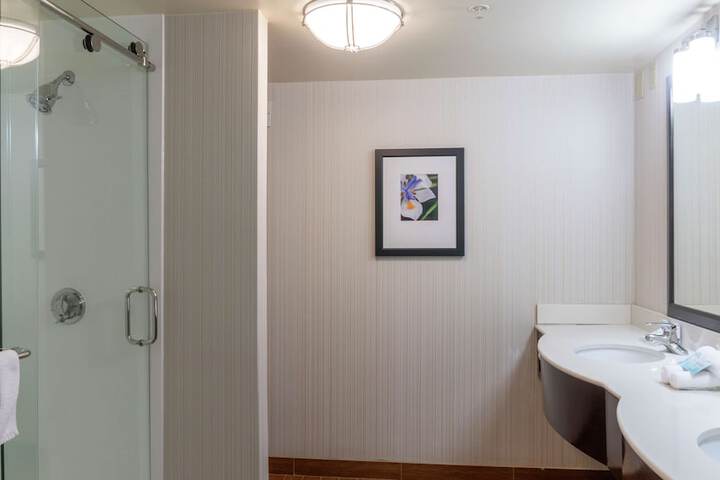 Room 34 of 57