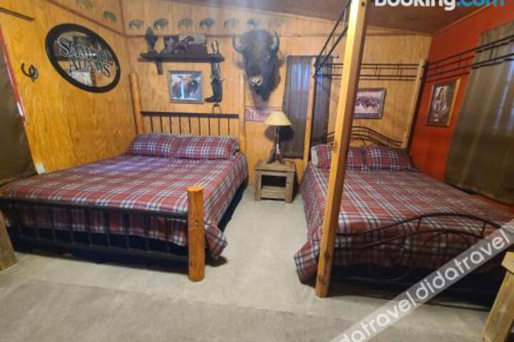 The Buffalo Girls Hotel