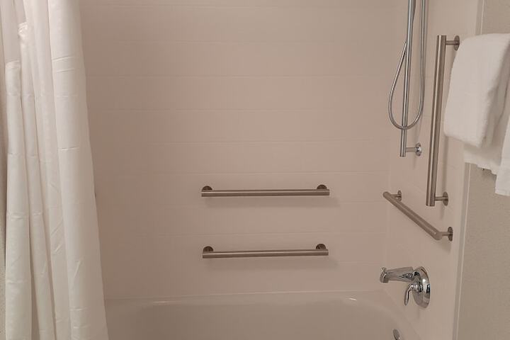 Room 12 of 48