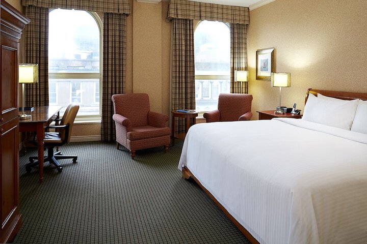 Room 16 of 39
