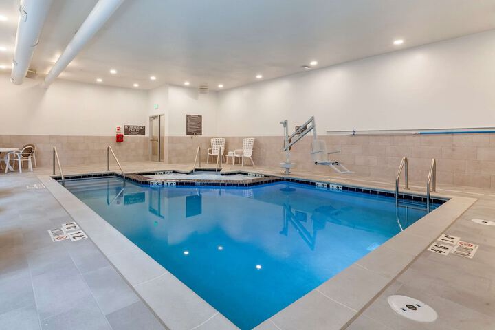 Comfort Suites Cottage Grove – Madison