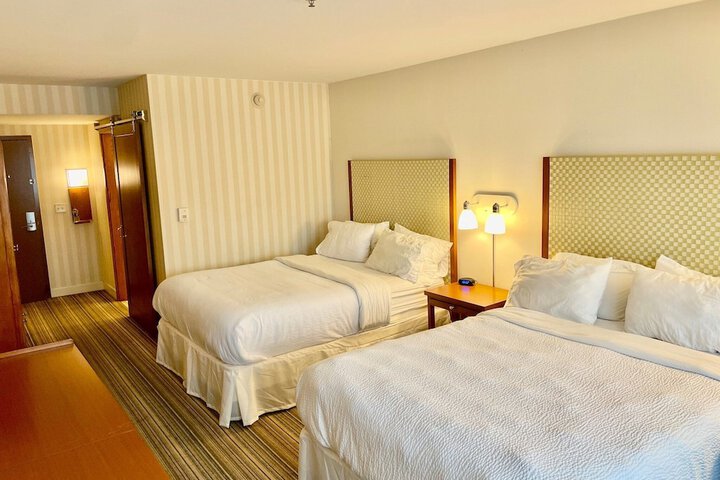 Room 17 of 38