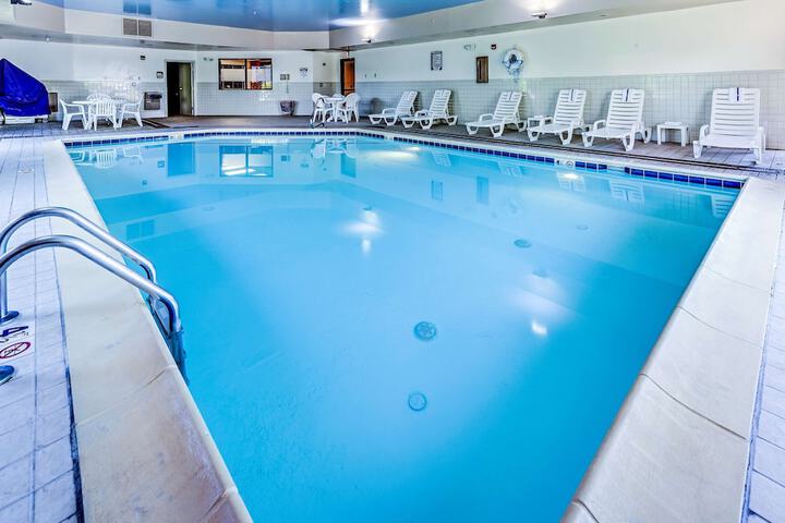 Pool 10 of 75