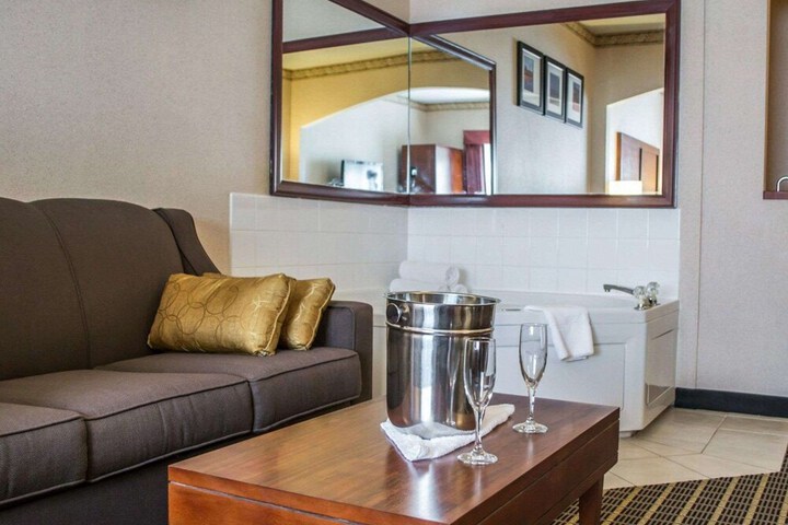 Comfort Suites Portland Southwest