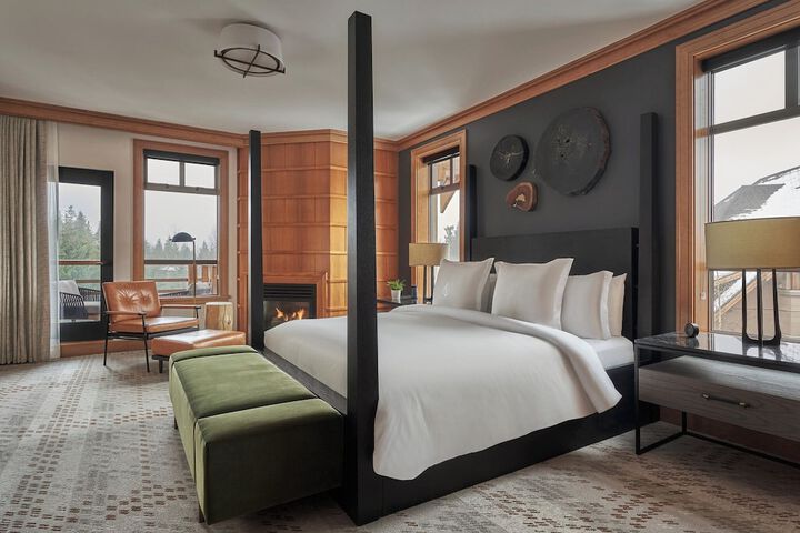 Room 73 of 118