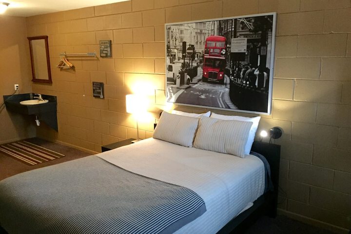 Three Rivers Motel
