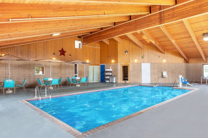 AmericInn by Wyndham Calumet
