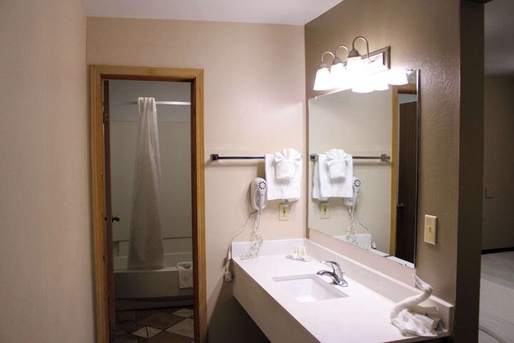Room 30 of 40