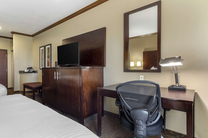 Room 14 of 38