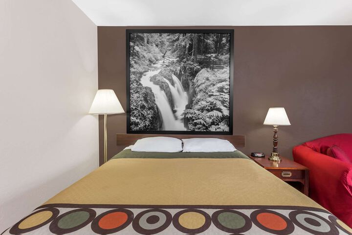 Room 15 of 46
