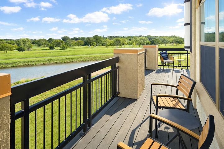 Clubhouse Hotel Suites Sioux Falls