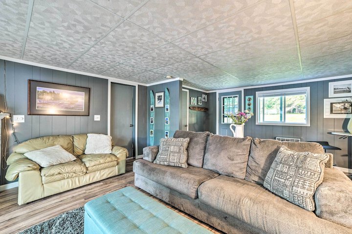 Riverfront Home w / Dock 6 Mi to Cheboygan!