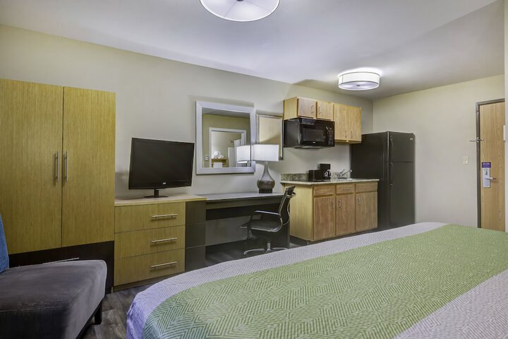 Room 16 of 23