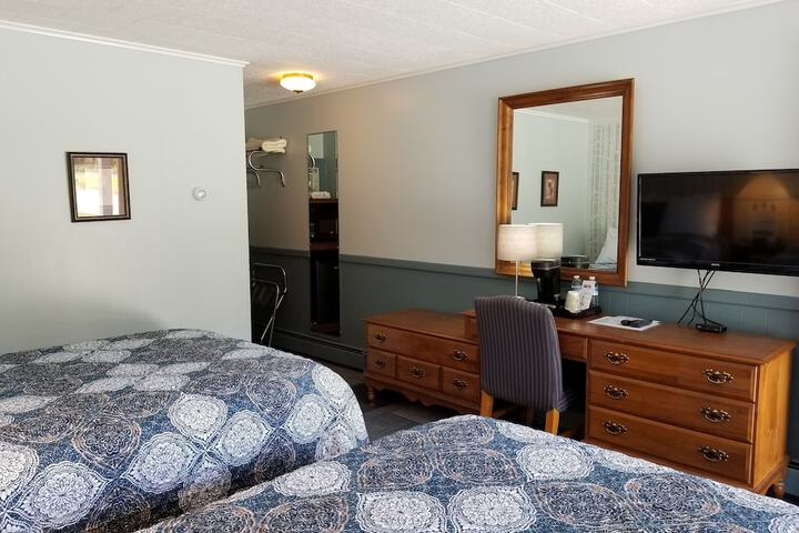 Room 103 of 114