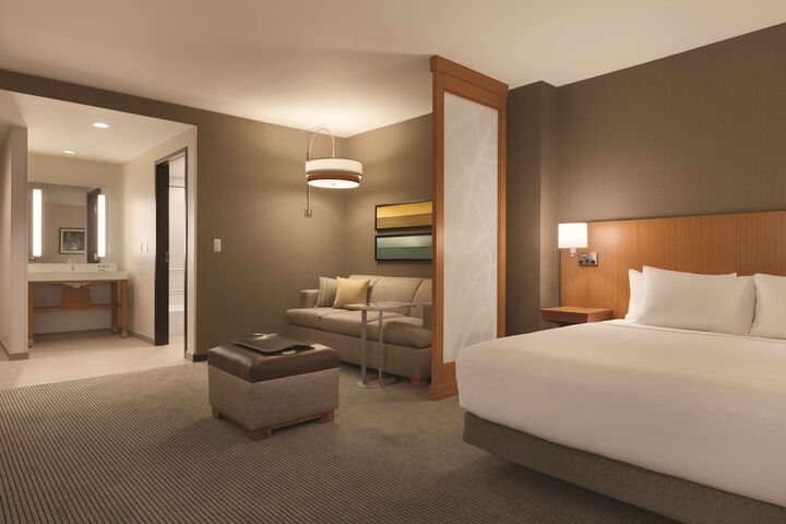 Room 18 of 30