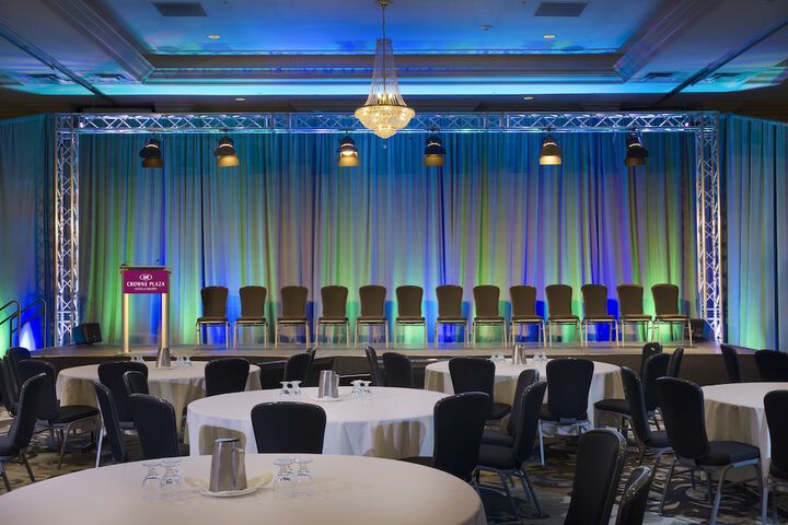 Ballroom/Hall 88 of 94