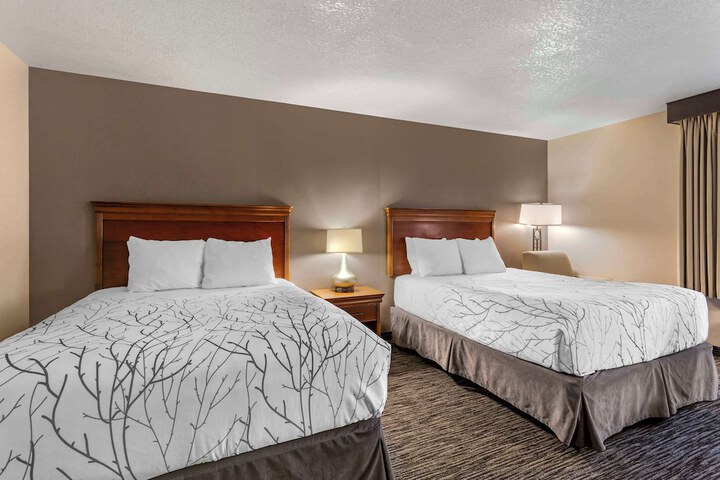 Best Western Plus Landmark Inn