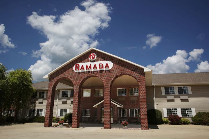 Ramada by Wyndham Spirit Lake / Okoboji