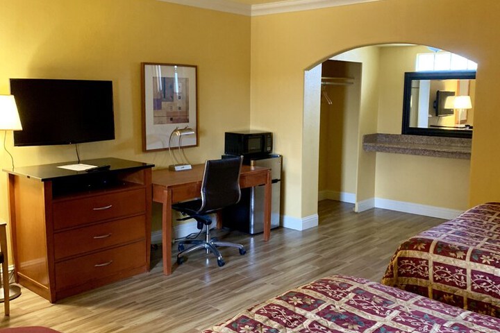 Town & Country Motel