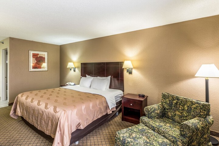 Room 15 of 40