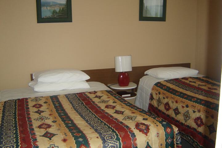 Room 37 of 40
