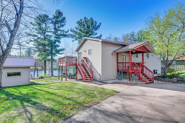 Lake Wissota Home w / Private Dock + Fire Pit!