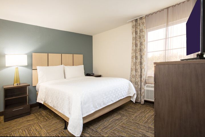 Room 20 of 33