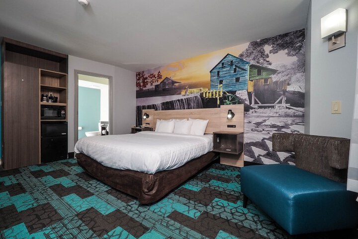 Room 17 of 43