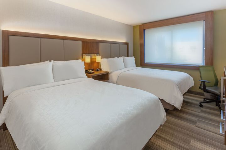 Room 13 of 36