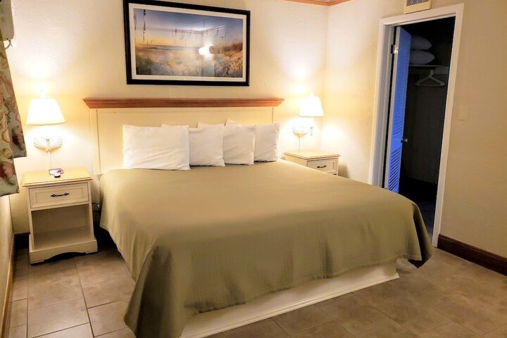 Room 21 of 33