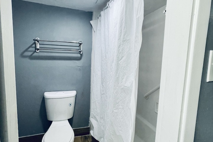 Room 16 of 31