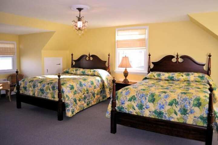 Room 22 of 46