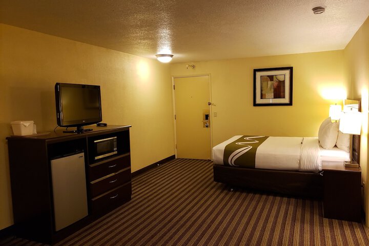 Quality Inn & Suites Vancouver - Hazel Dell