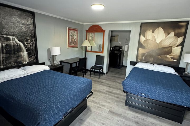 Acorn Motel