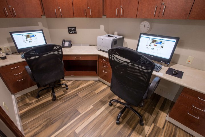 Business Center 47 of 47