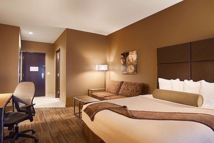 Room 8 of 20