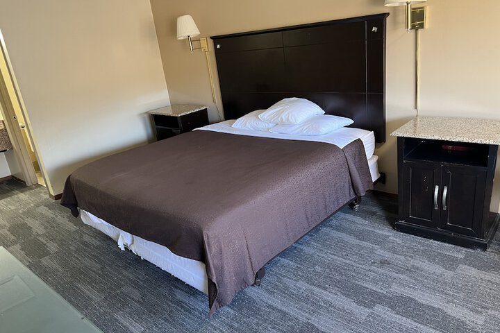 Room 21 of 38