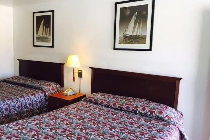 Room 33 of 38