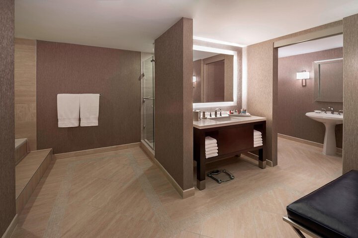 Marriott Downtown at CF Toronto Eaton Centre