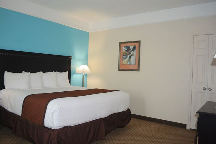 Room 27 of 36