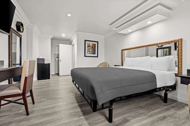 Room 26 of 58