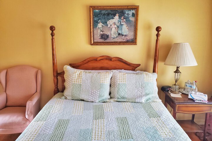 Montague Inn