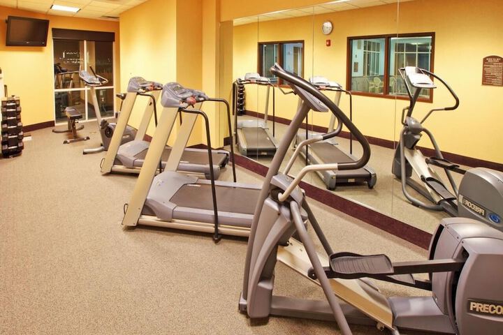 Hyatt House Bentonville / Rogers