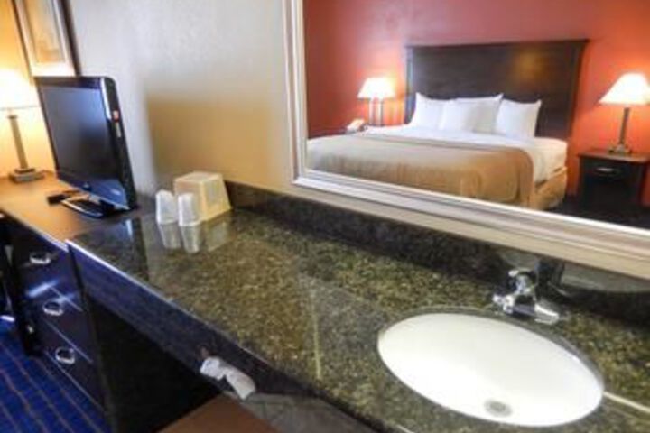 Executive Thibodaux New Orleans Hotel